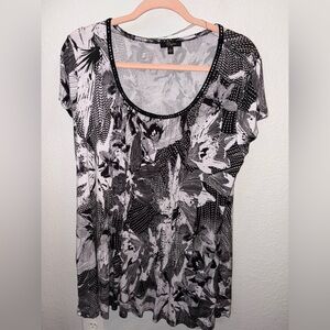 Cupio Black and White Patterned Short Sleeve Top